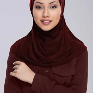 AL Amira Hijab i bordeaux – elegant och mjuk viskos Bordeaux hijab dam – bekväm och stilren design Viskos hijab AL Amira – perfekt för vardag och fest