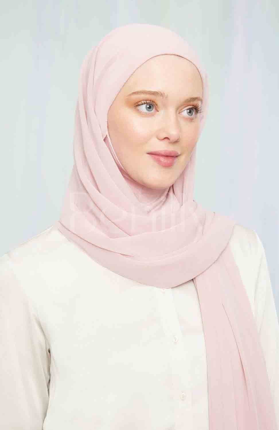 Rosa hijab Ramadan i chiffong med integrerad ninja cap Elegant hijab i rosa med mjuk chiffon och full täckning Instant hijab Ninja Cap – perfekt för vardag och fest