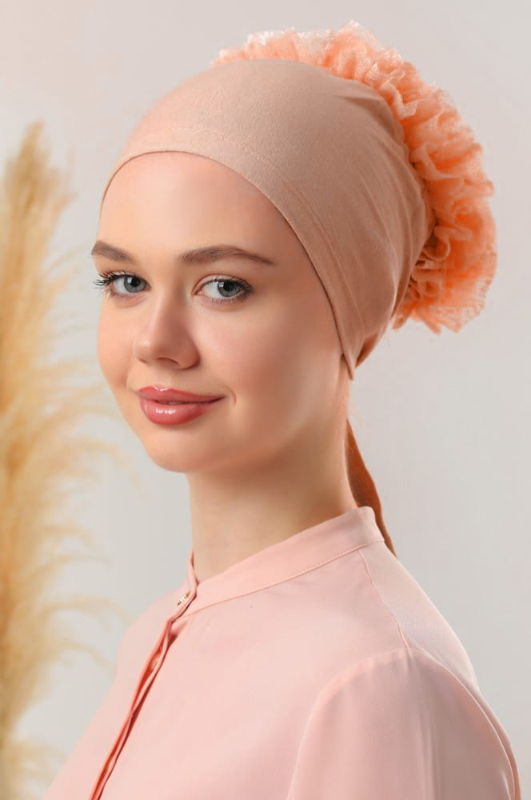 Underslöja persikofärg med spets fram Elegant basunderslöja med extra volym Persikofärgad underslöja för hijab