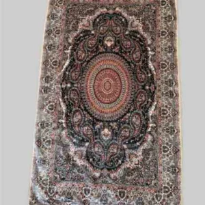 Ramadan bönematta med unik islamisk dekoration och mjuk yta Dekorerad bönematta för bön under Ramadan och Eid Elegant bönematta med traditionellt mönster och vadderad komfort