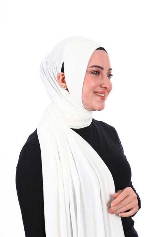 benilly-hijab-With-Ear-Hole-Opening-for-Headphones-5.webp