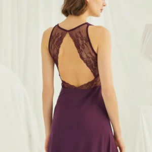 Spetsklänning Med Slits - Mörklila - Image 4